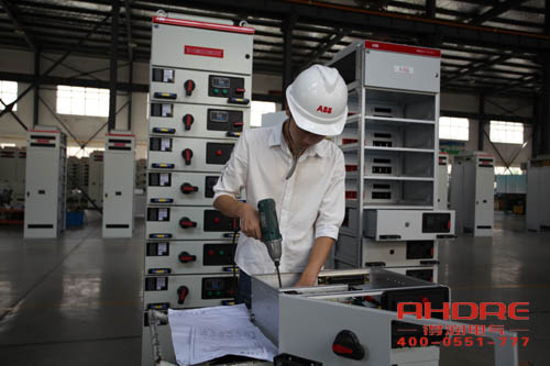 安徽得潤電氣 高低壓開關(guān)柜 無功補償裝置 聯(lián)系電話：400-0551-777 qq：3176885416